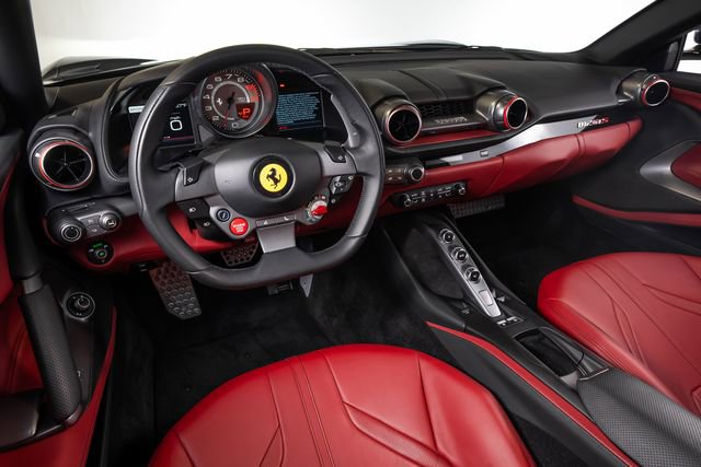 Used 2021 Ferrari 812 GTS RWD image 5