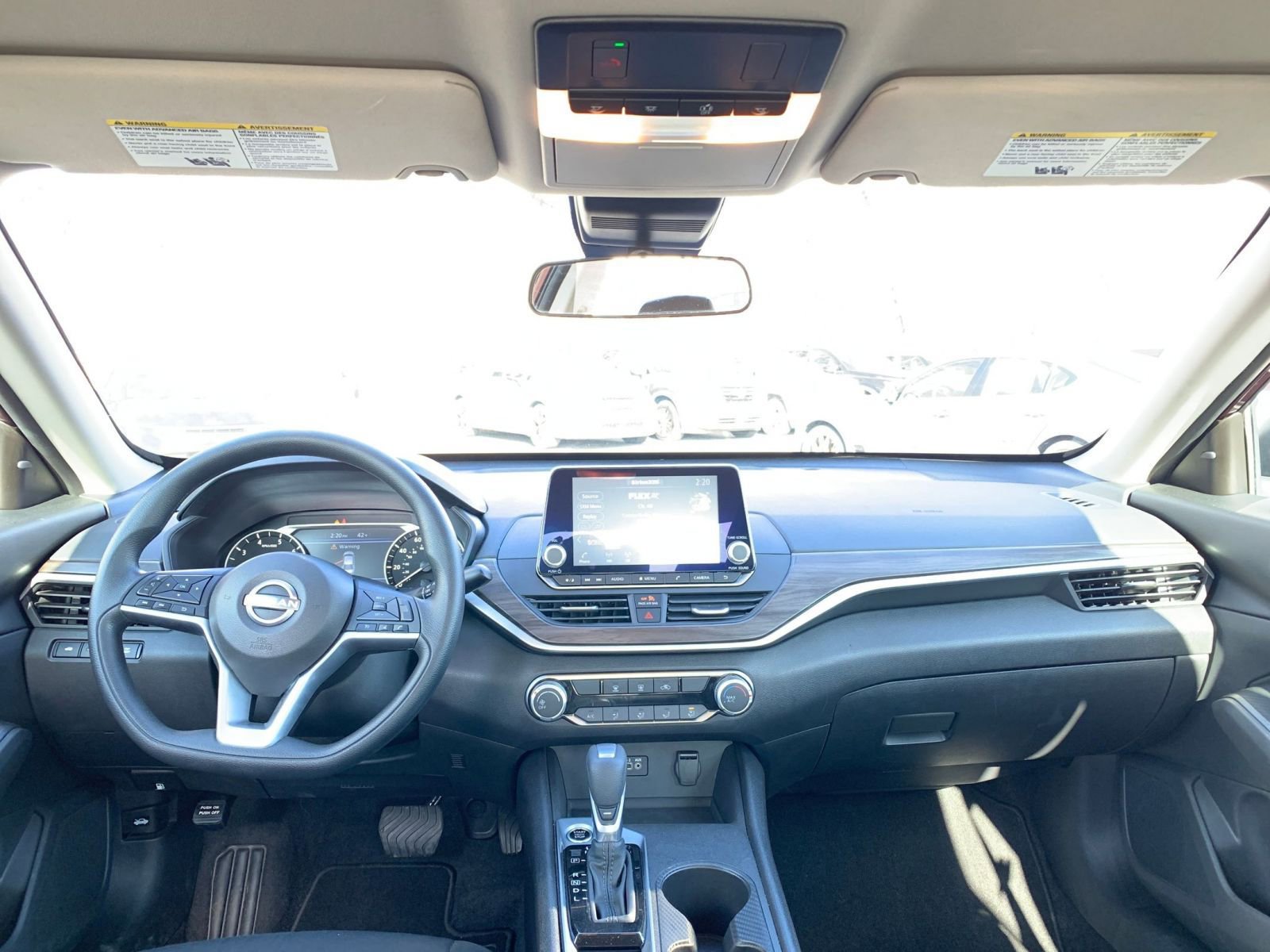 Used 2025 Nissan Altima 2.5 SV image 34