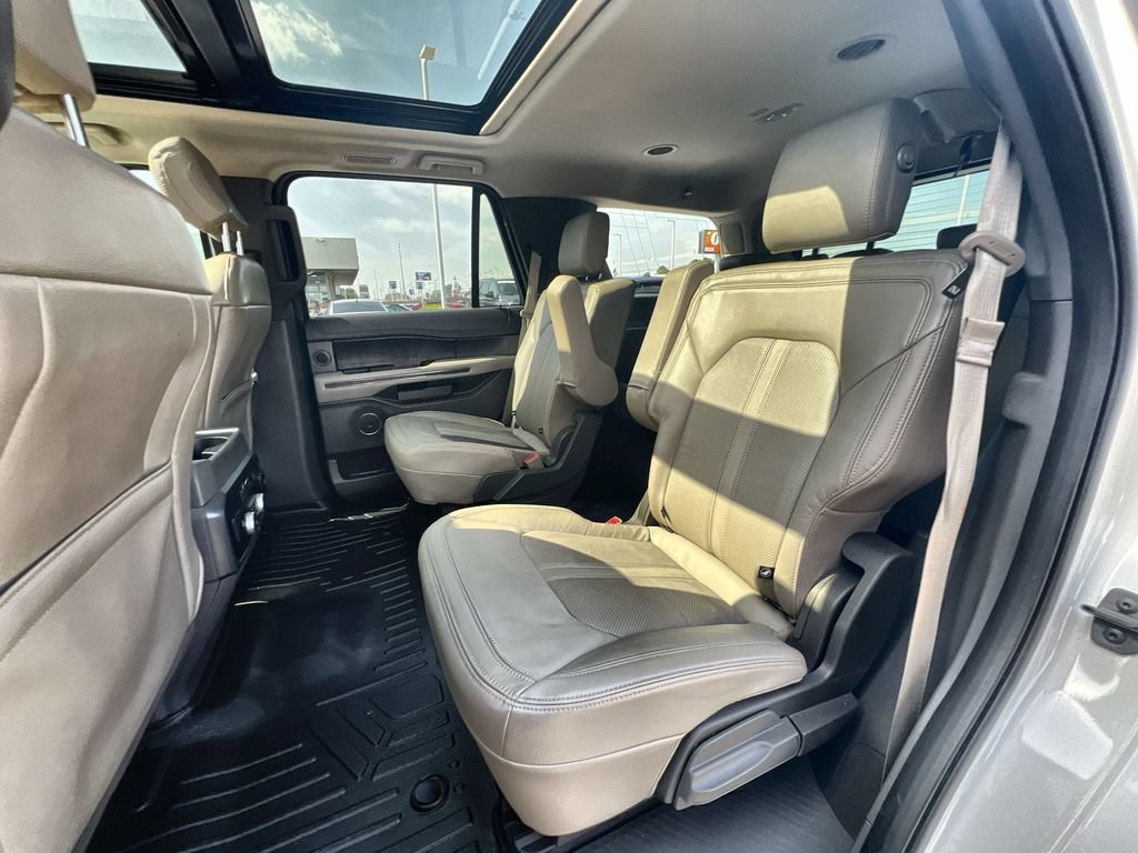 Used 2020 Ford Expedition Limited w/ Equipment Group 301A AWD/4WD image 23