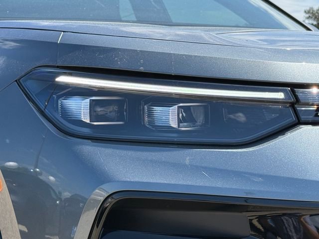 Certified 2026 Volkswagen Tiguan SE R-Line FWD image 3