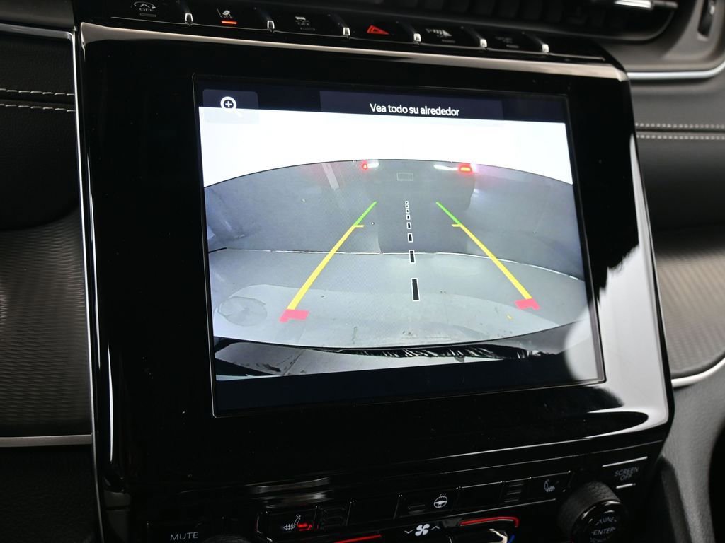 Used 2023 Jeep Grand Cherokee L Laredo image 18