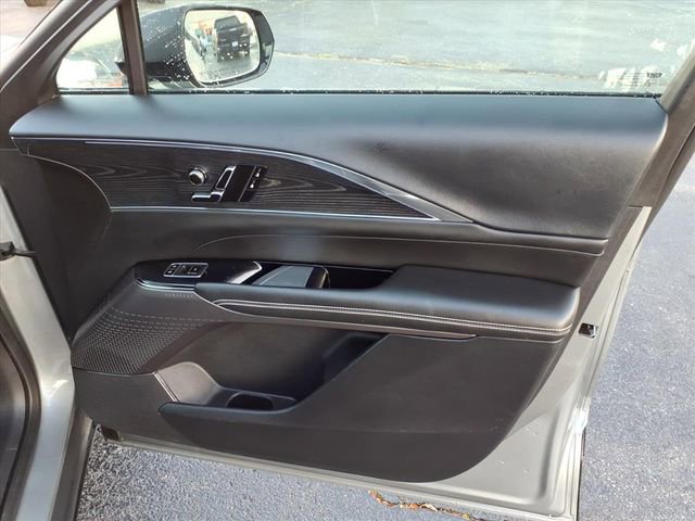 Certified 2024 Cadillac Lyriq Luxury image 24