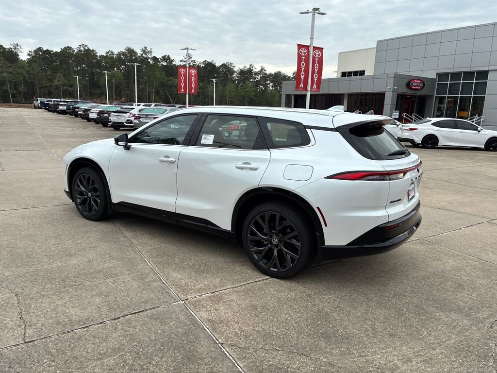 New 2026 Toyota Crown Signia image 3