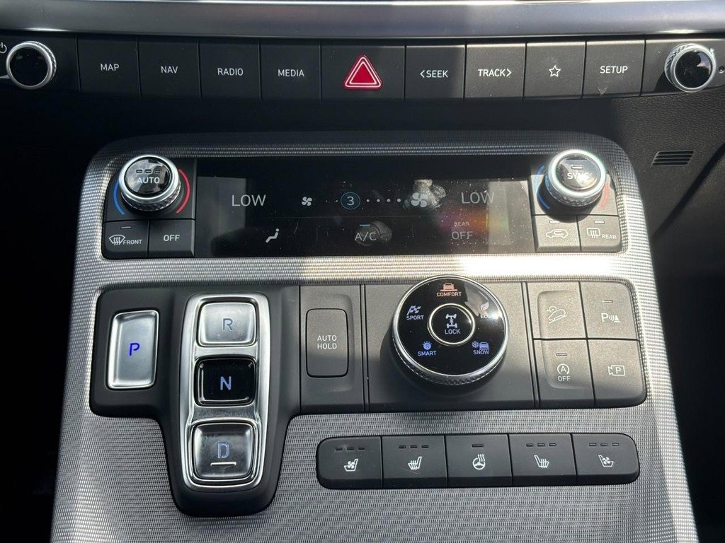 Used 2024 Hyundai Palisade Calligraphy image 16