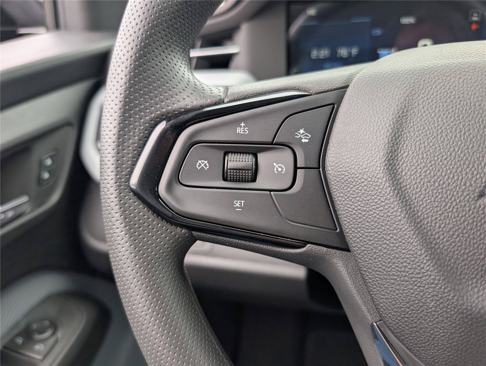 New 2027 Chevrolet Bolt LT FWD image 17
