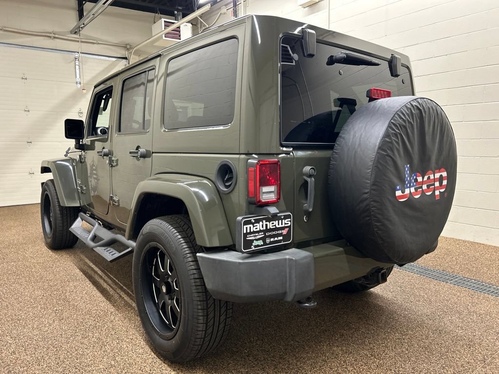 Used 2016 Jeep Wrangler Unlimited Sahara w/ Dual Top Group AWD/4WD image 4