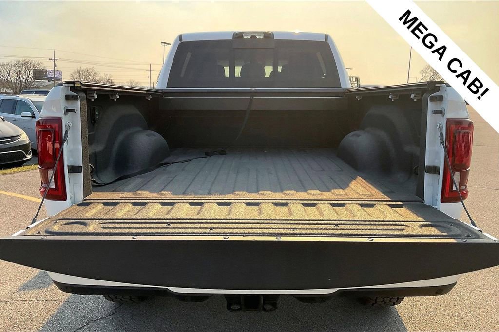 Used 2025 RAM 2500 Laramie AWD/4WD image 32