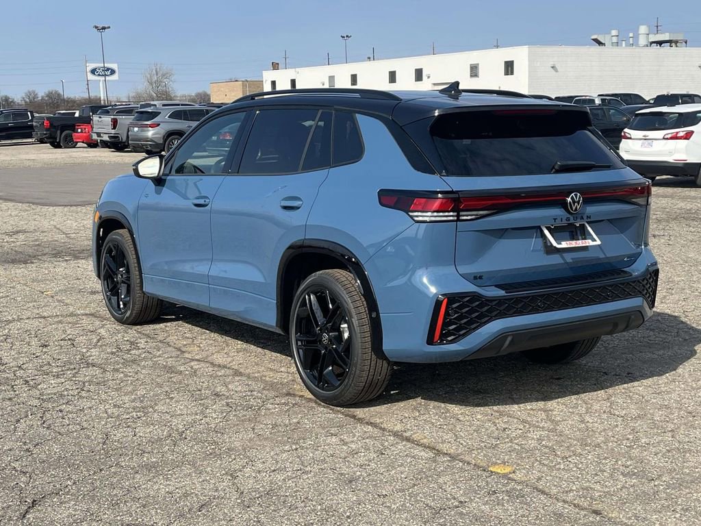 New 2026 Volkswagen Tiguan SE R-Line AWD/4WD image 3