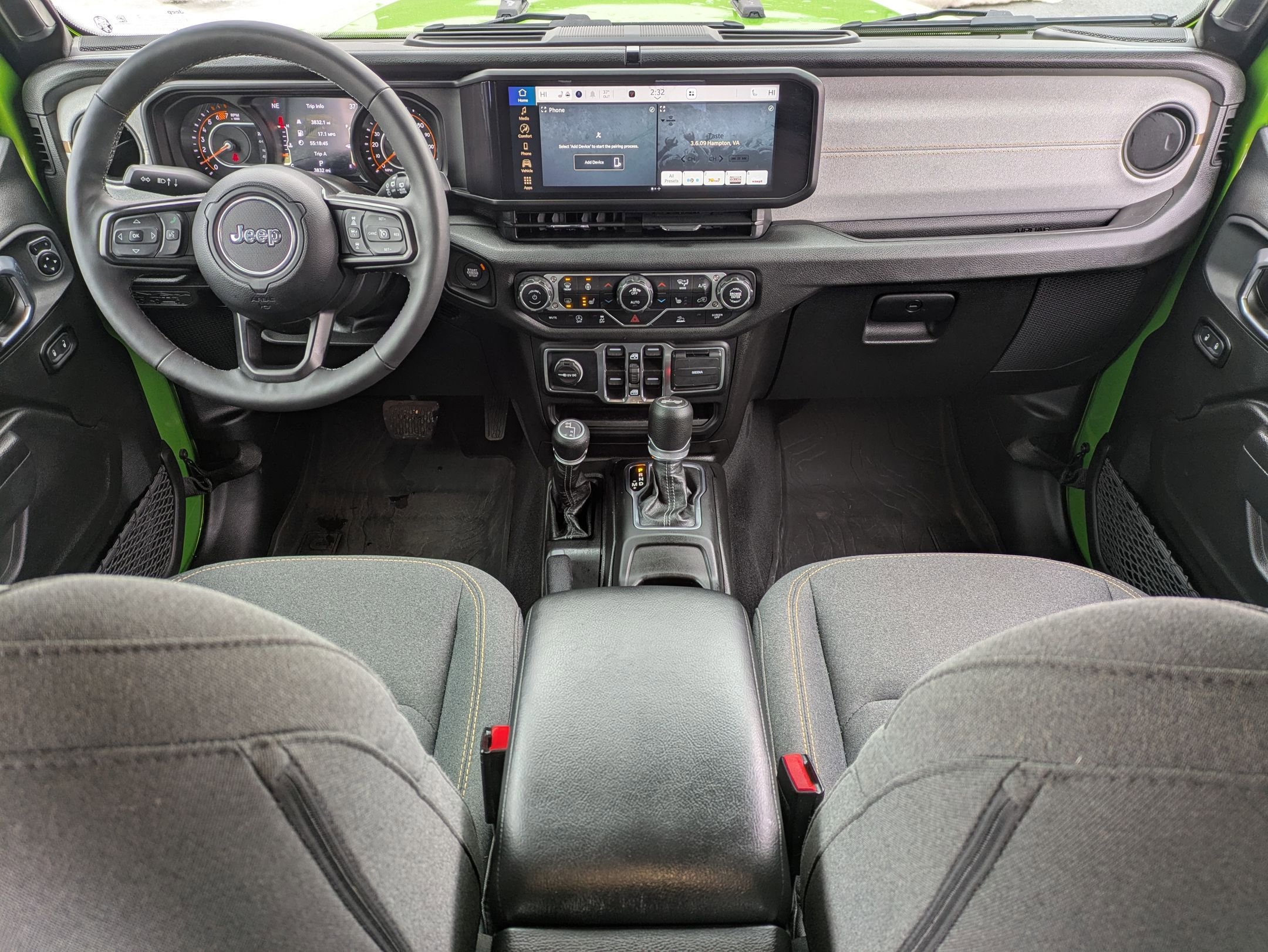 Used 2025 Jeep Wrangler Unlimited Sport image 15