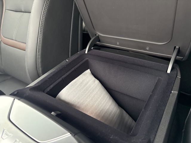 New 2026 Nissan Armada SL w/ Captain's Chari Seat Package image 31