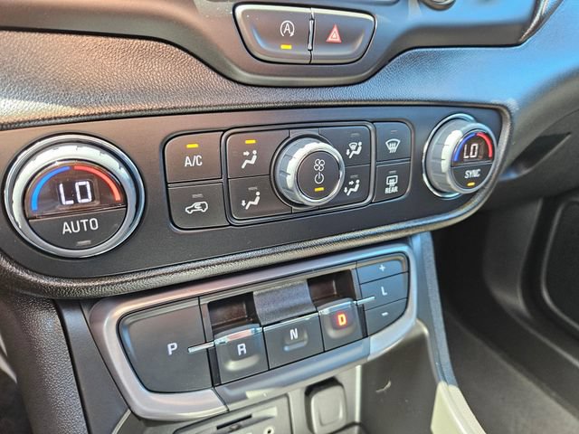 Used 2024 GMC Terrain AT4 w/ Tech Package AWD/4WD image 32