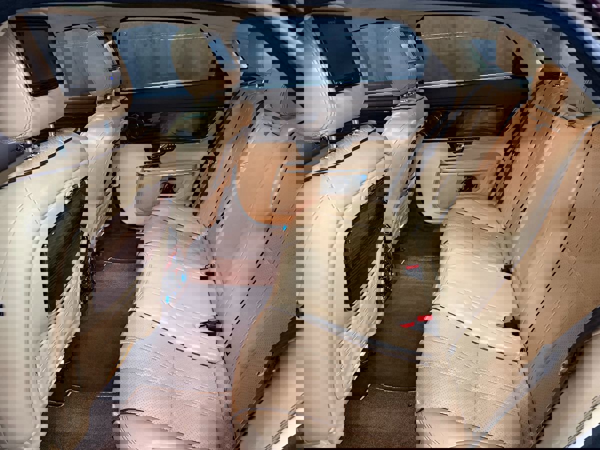 Used 2011 Jaguar XJ L image 14