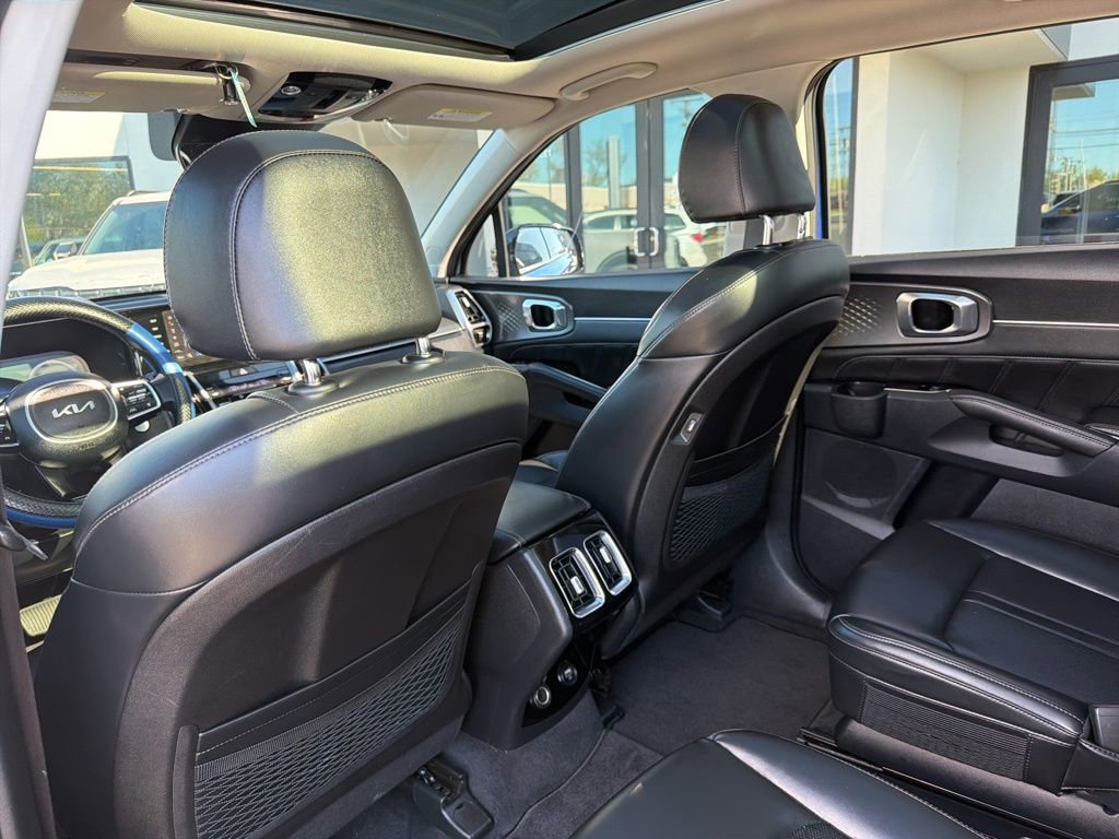 Certified 2023 Kia Sorento SX AWD/4WD image 20