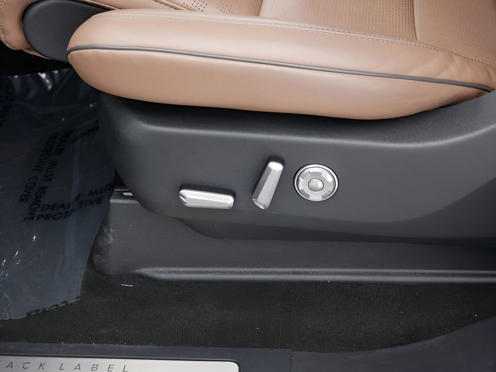 Certified 2025 Lincoln Navigator Black Label image 19