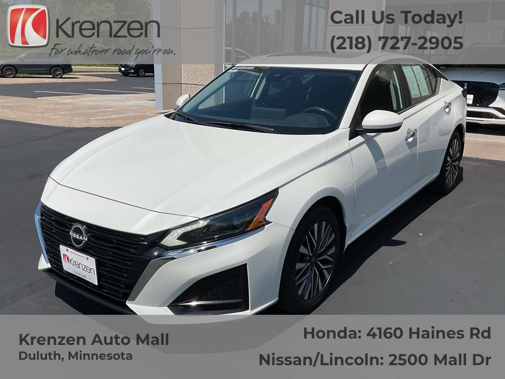 Used 2023 Nissan Altima 2.5 SV w/ SV Premium Package AWD/4WD image 1