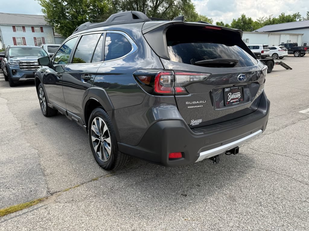 Used 2023 Subaru Outback Limited AWD/4WD image 6