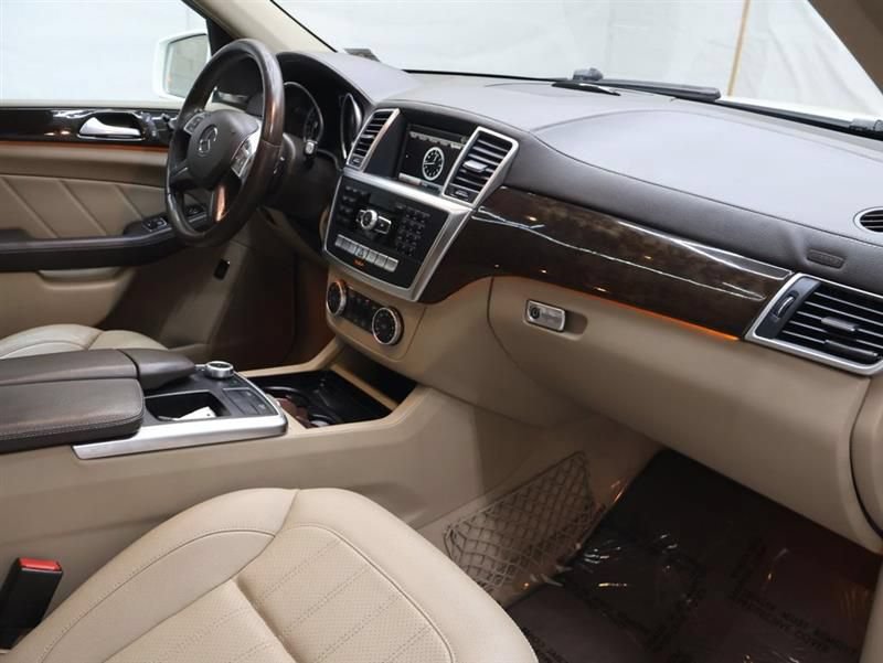 Used 2015 Mercedes-Benz GL 450 4MATIC w/ Appearance Package image 11