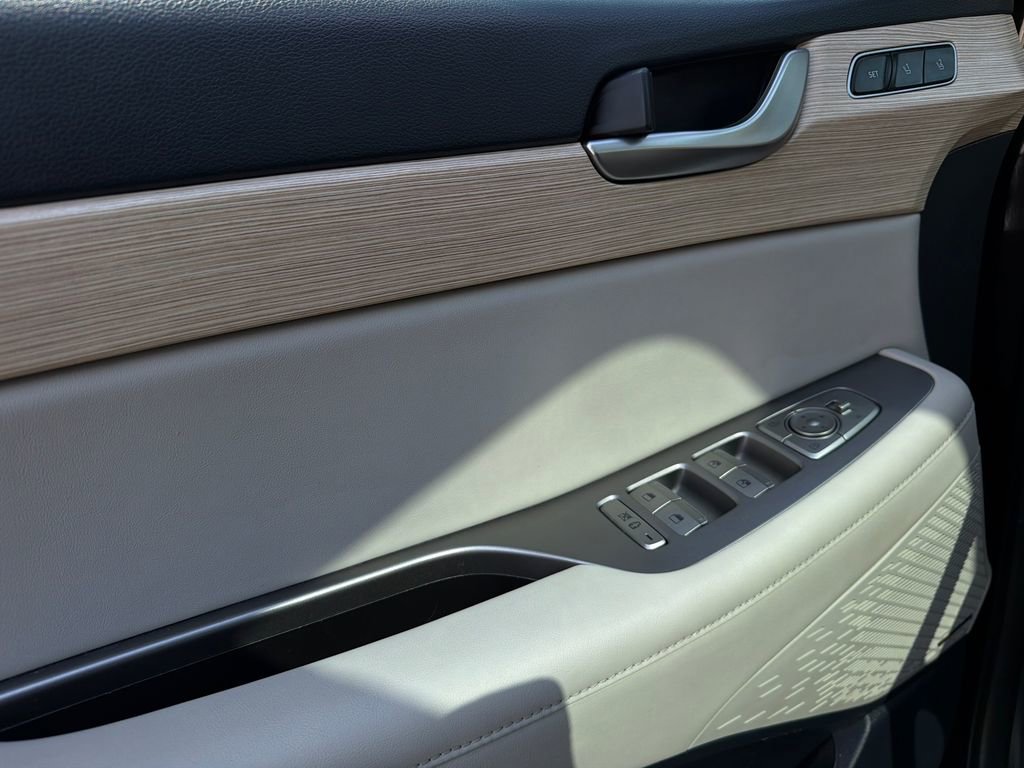 Used 2023 Hyundai Palisade Limited image 36