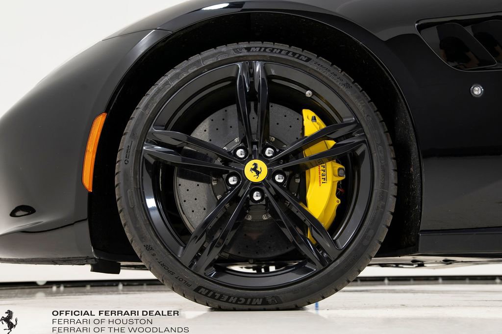 Used 2018 Ferrari GTC4Lusso image 21