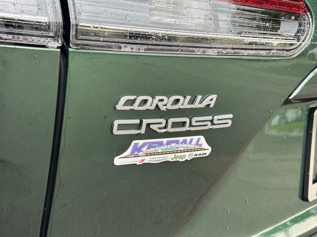 Used 2022 Toyota Corolla Cross XLE image 25