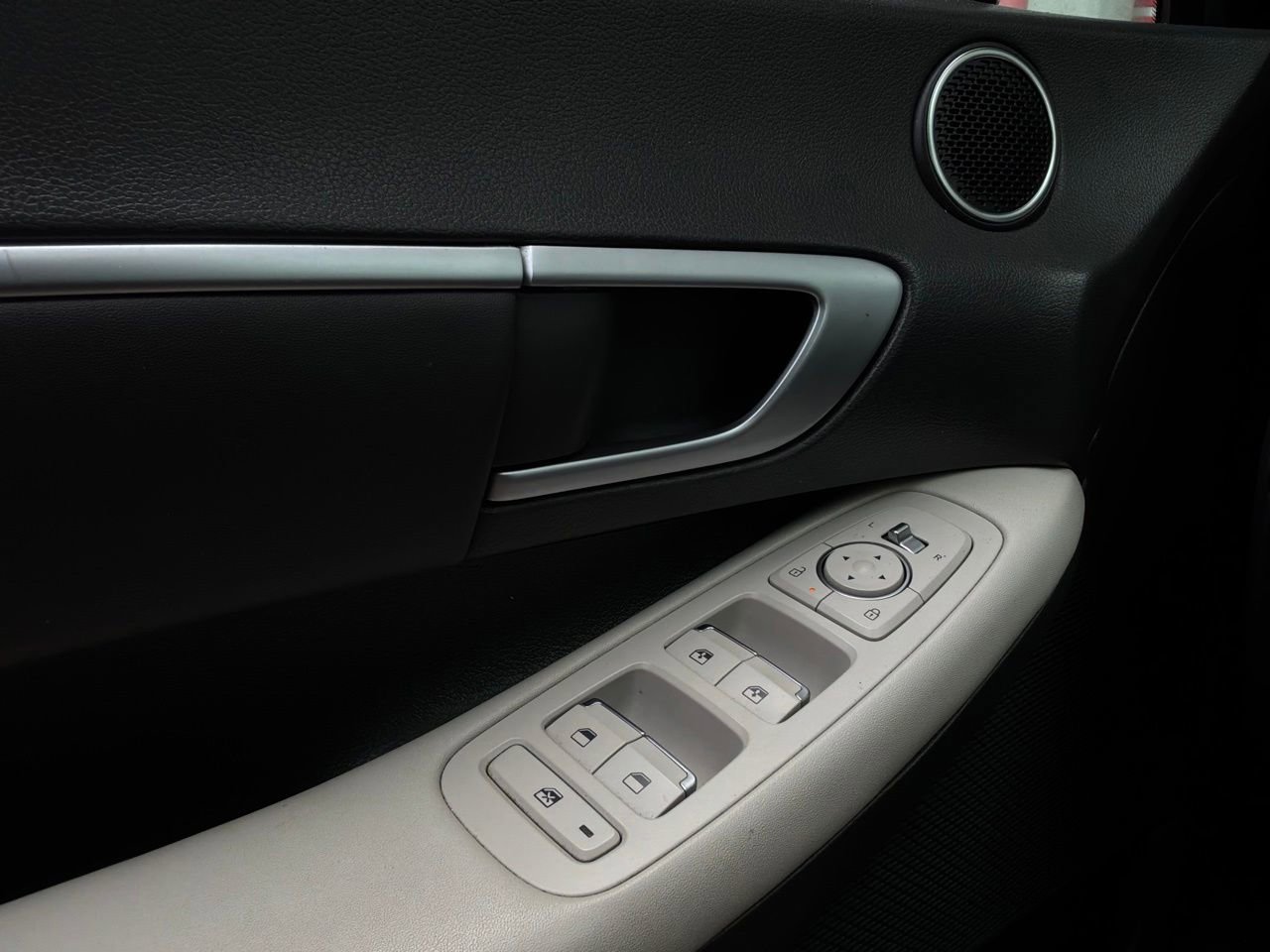 Used 2025 Hyundai Sonata SEL FWD image 21