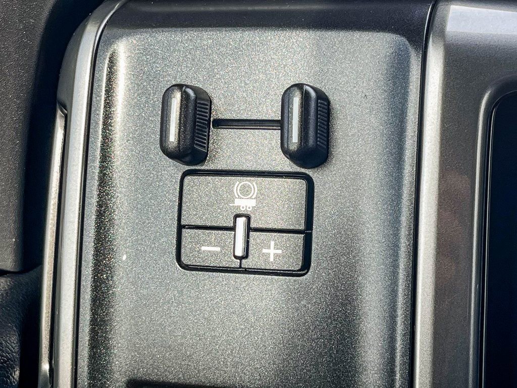 Used 2018 Chevrolet Silverado 1500 LT w/ All Star Edition image 54