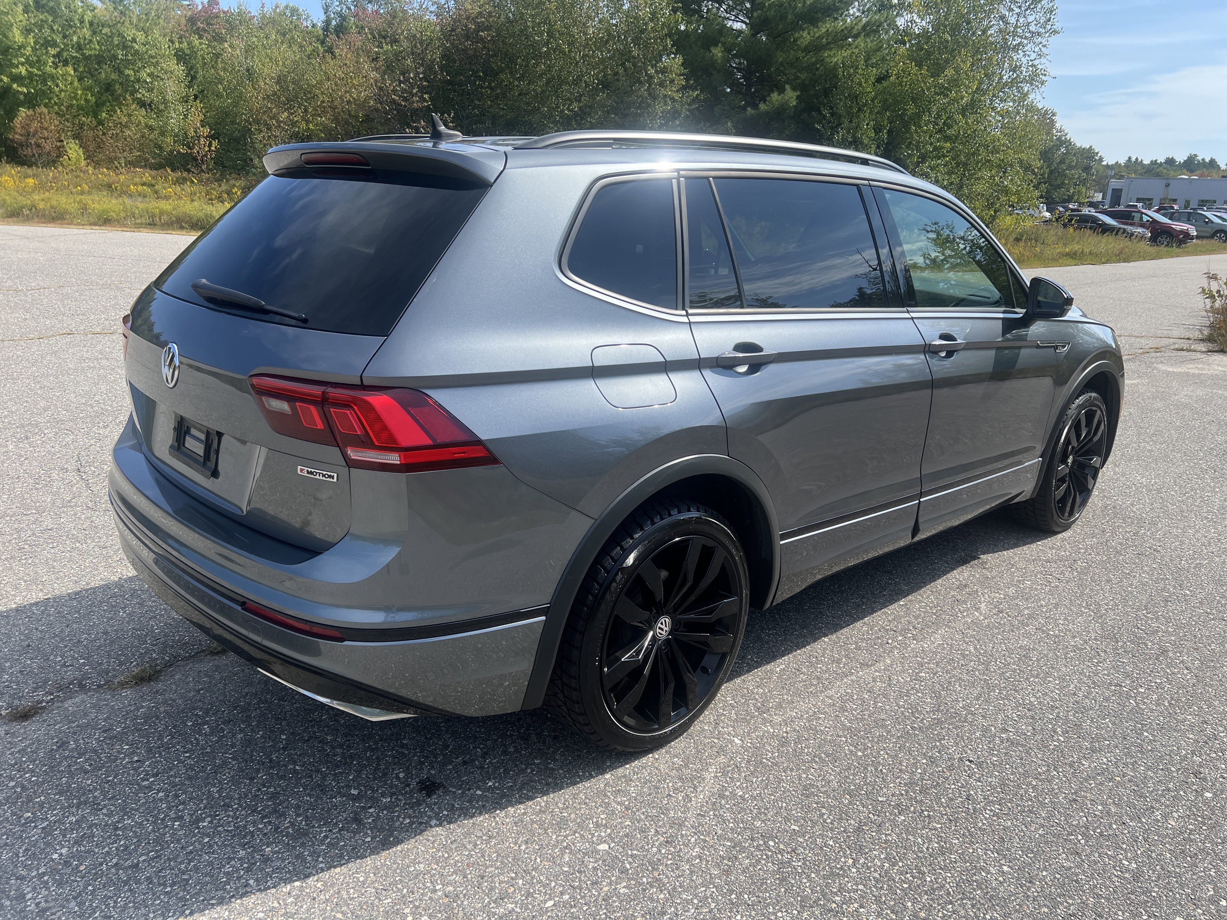 Used 2021 Volkswagen Tiguan SE R-Line image 5