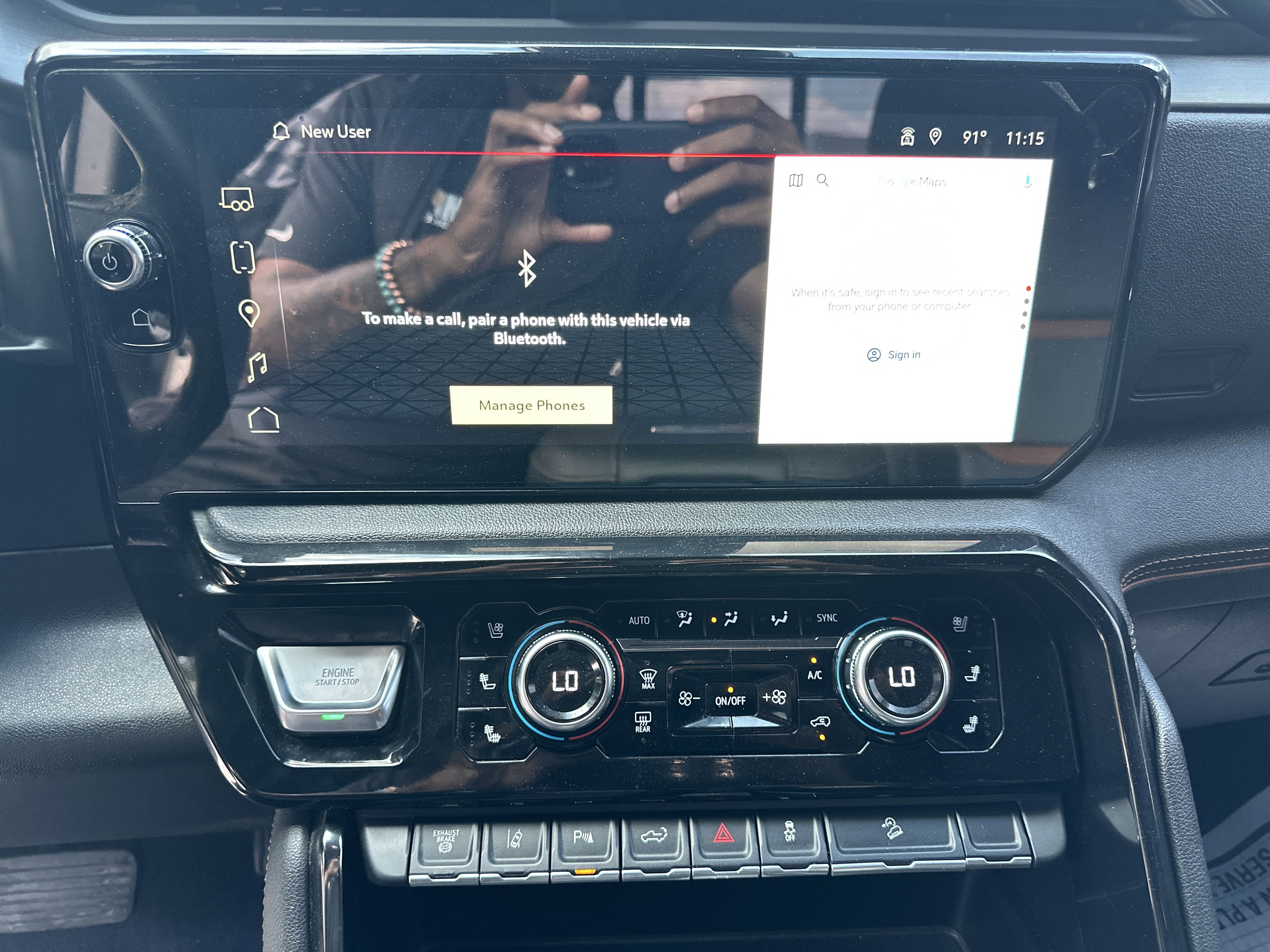 Used 2024 GMC Sierra 2500 AT4 w/ Technology Package image 29