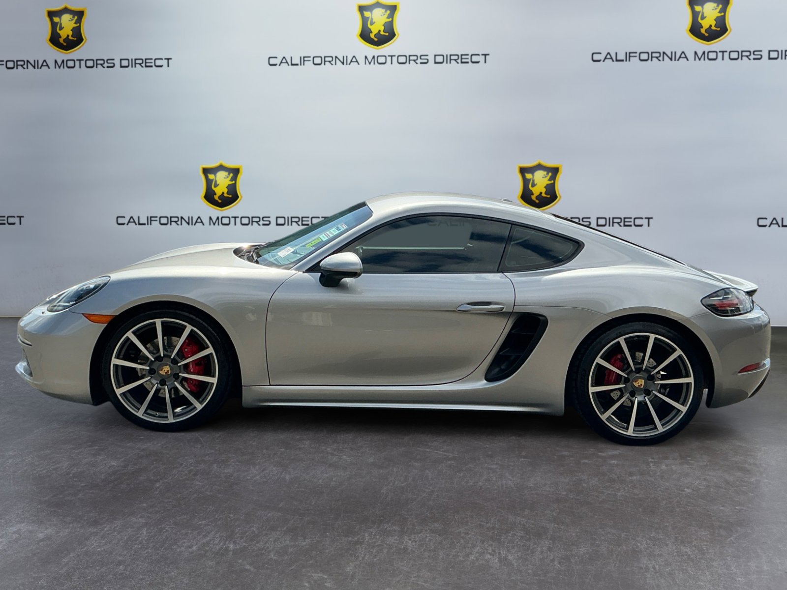 Used 2018 Porsche 718 Cayman S RWD image 8