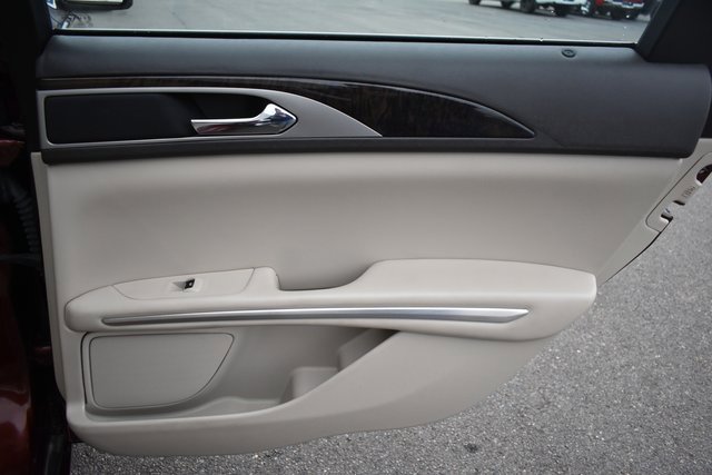 Used 2016 Lincoln MKZ Hybrid image 39