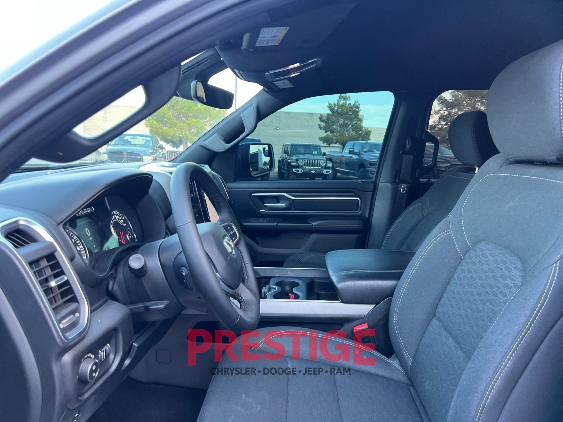 Used 2025 RAM 1500 Big Horn AWD/4WD image 30