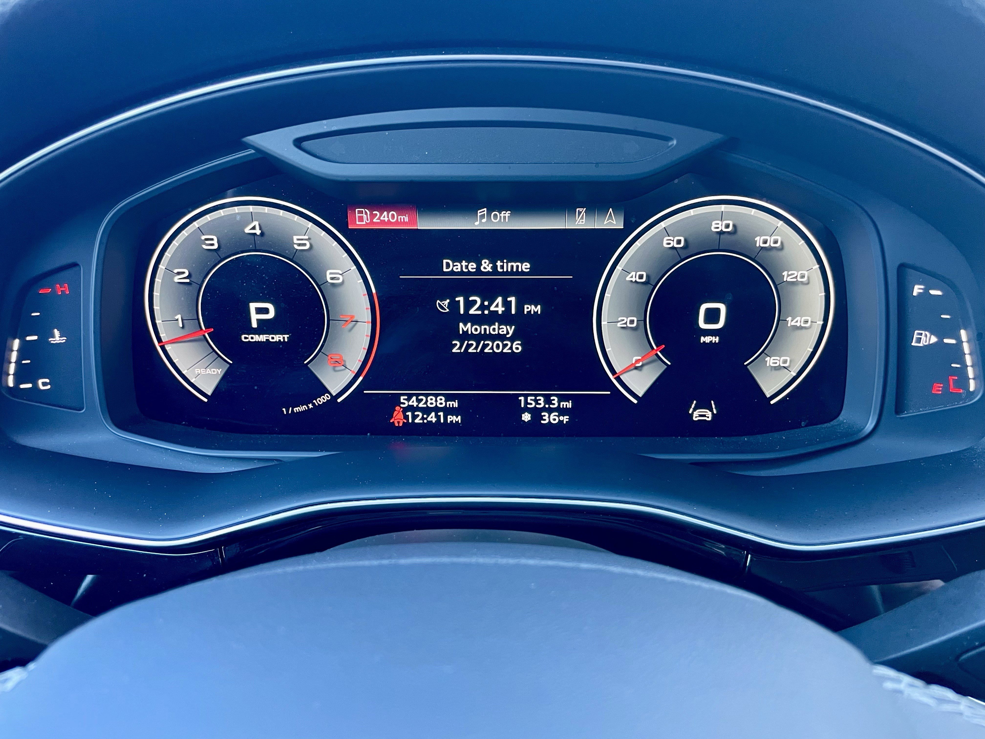 Used 2023 Audi Q8 Premium Plus image 24