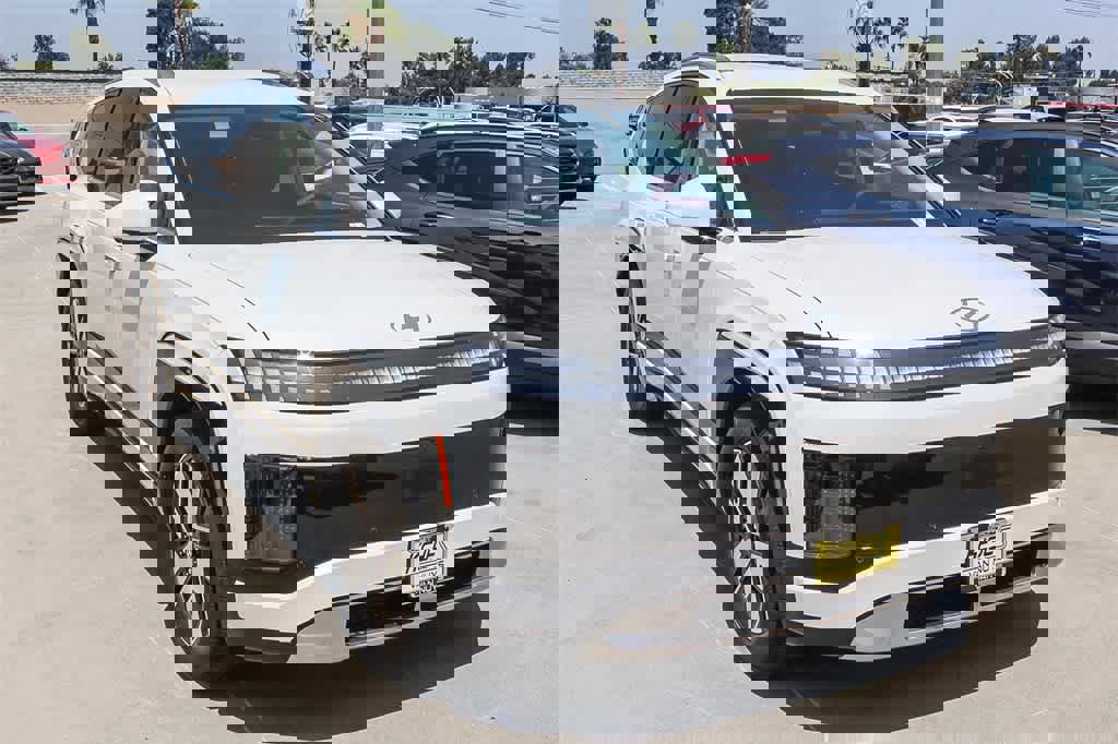 New 2026 Hyundai Ioniq 9 SEL image 3