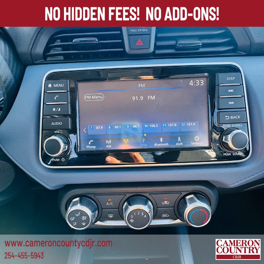 Used 2024 Nissan Versa SV FWD image 15