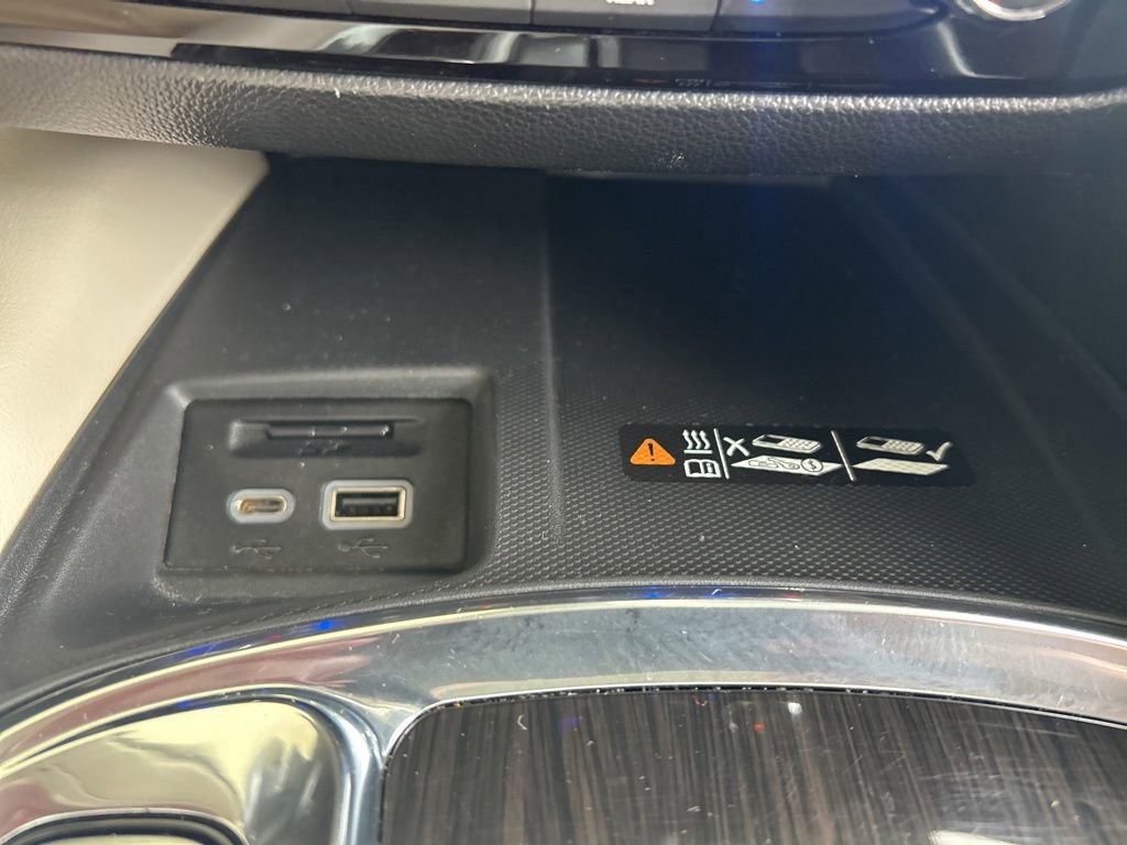 Used 2023 Buick Enclave Premium w/ Experience Buick Package FWD image 22