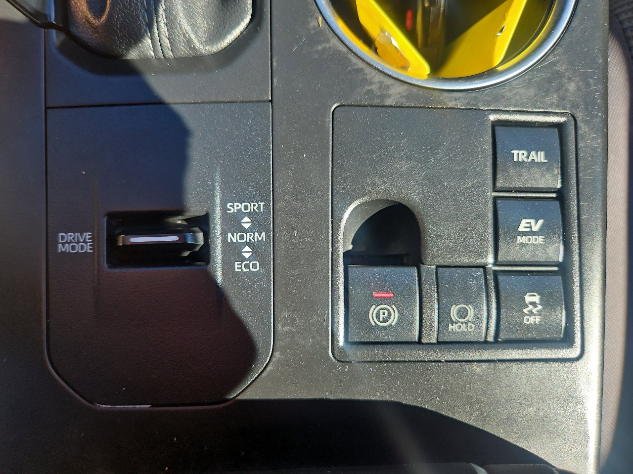 Used 2023 Toyota Highlander LE image 38