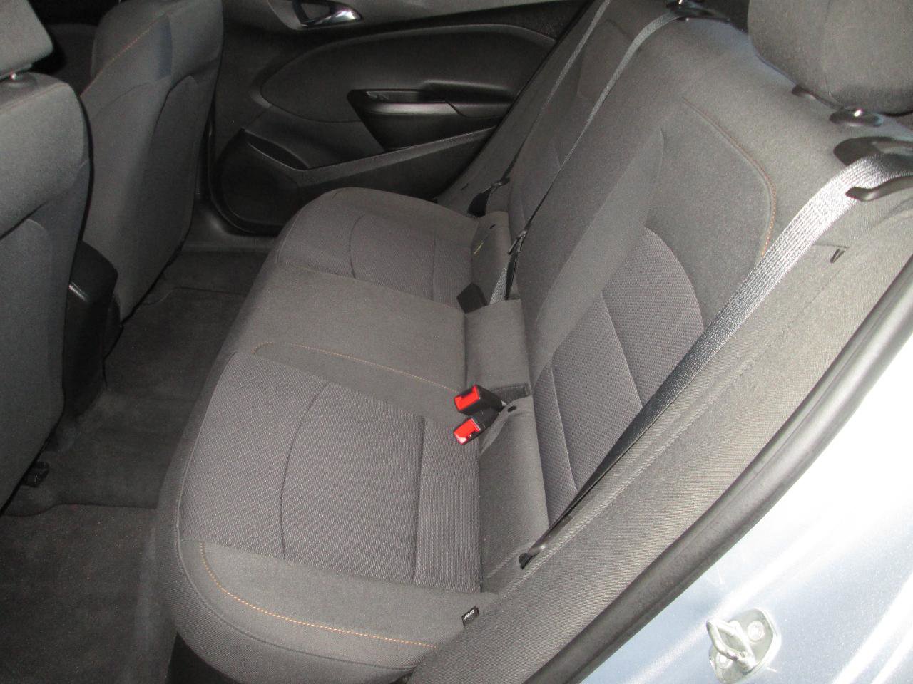 Used 2018 Chevrolet Cruze LS image 24