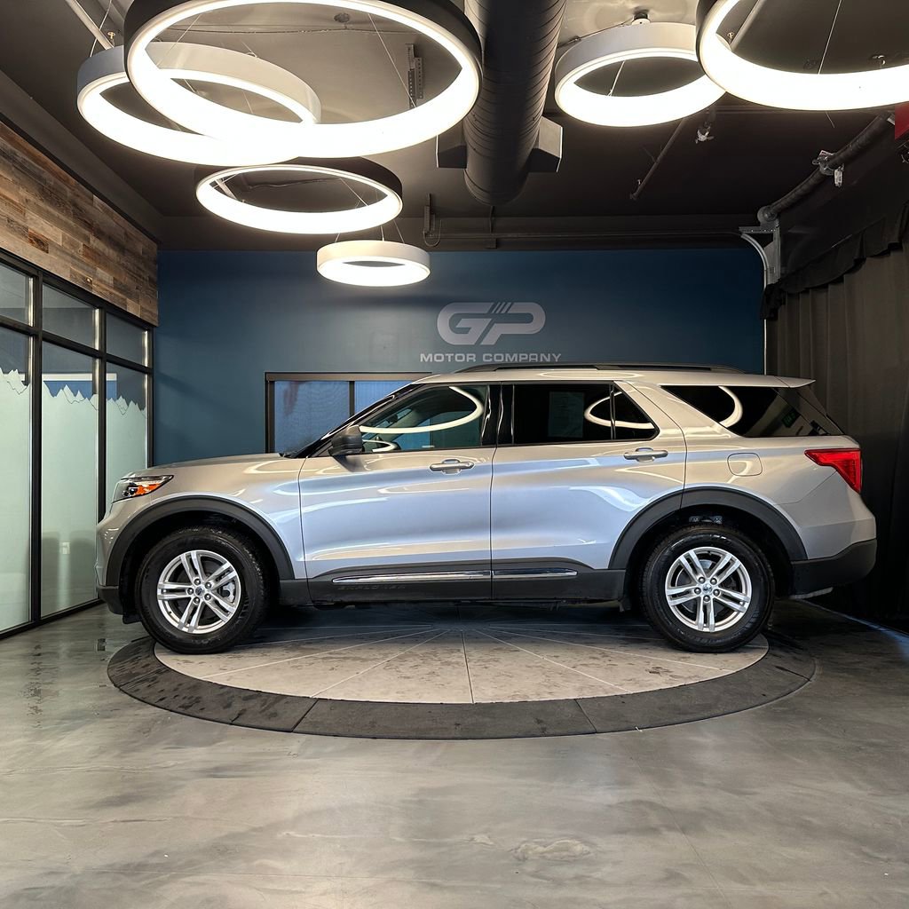 Used 2021 Ford Explorer XLT AWD/4WD image 6