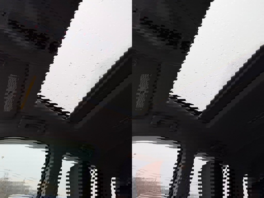 Used 2017 GMC Terrain SLT w/ Open Road Package image 24