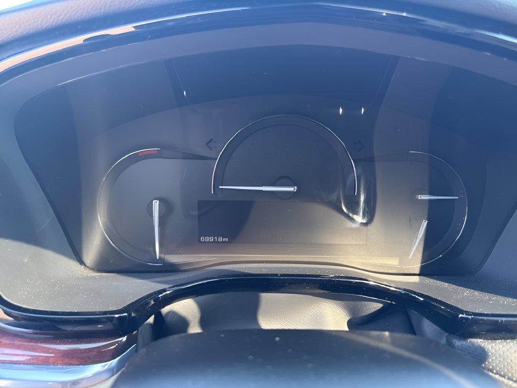 Used 2018 Cadillac XT5 Luxury w/ Driver Awareness Package FWD image 10