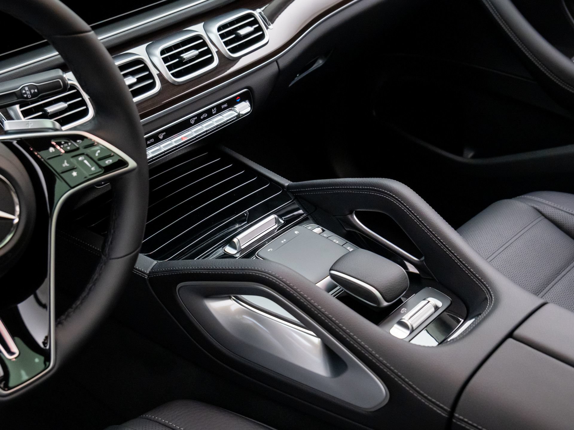New 2026 Mercedes-Benz GLS 450 4MATIC image 12