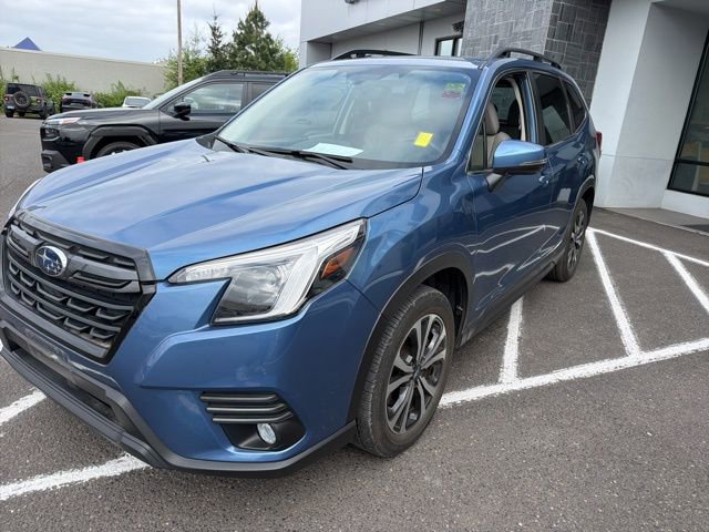 Used 2023 Subaru Forester Limited AWD/4WD image 3