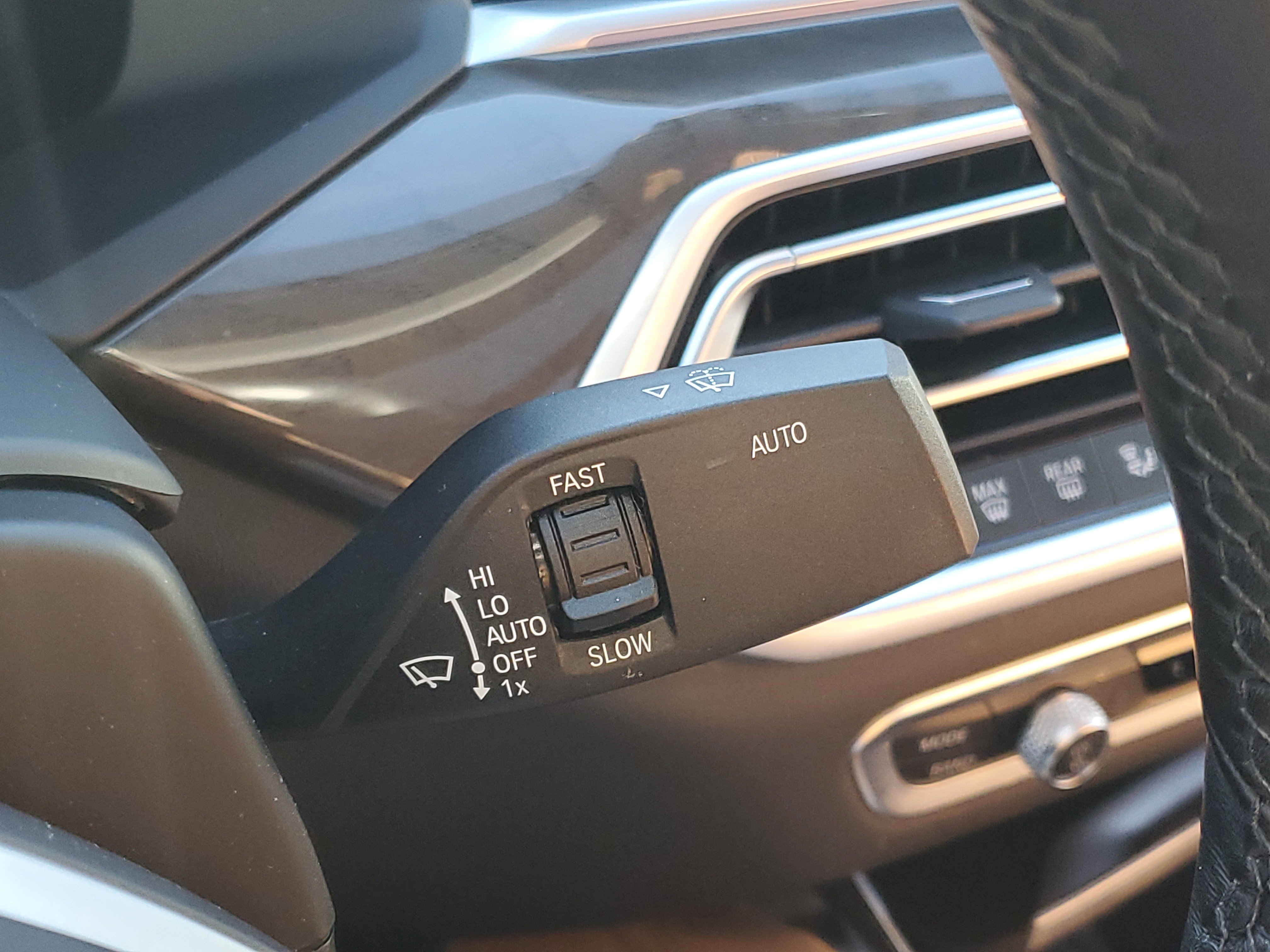 Used 2022 BMW X6 xDrive40i w/ Executive Package image 17