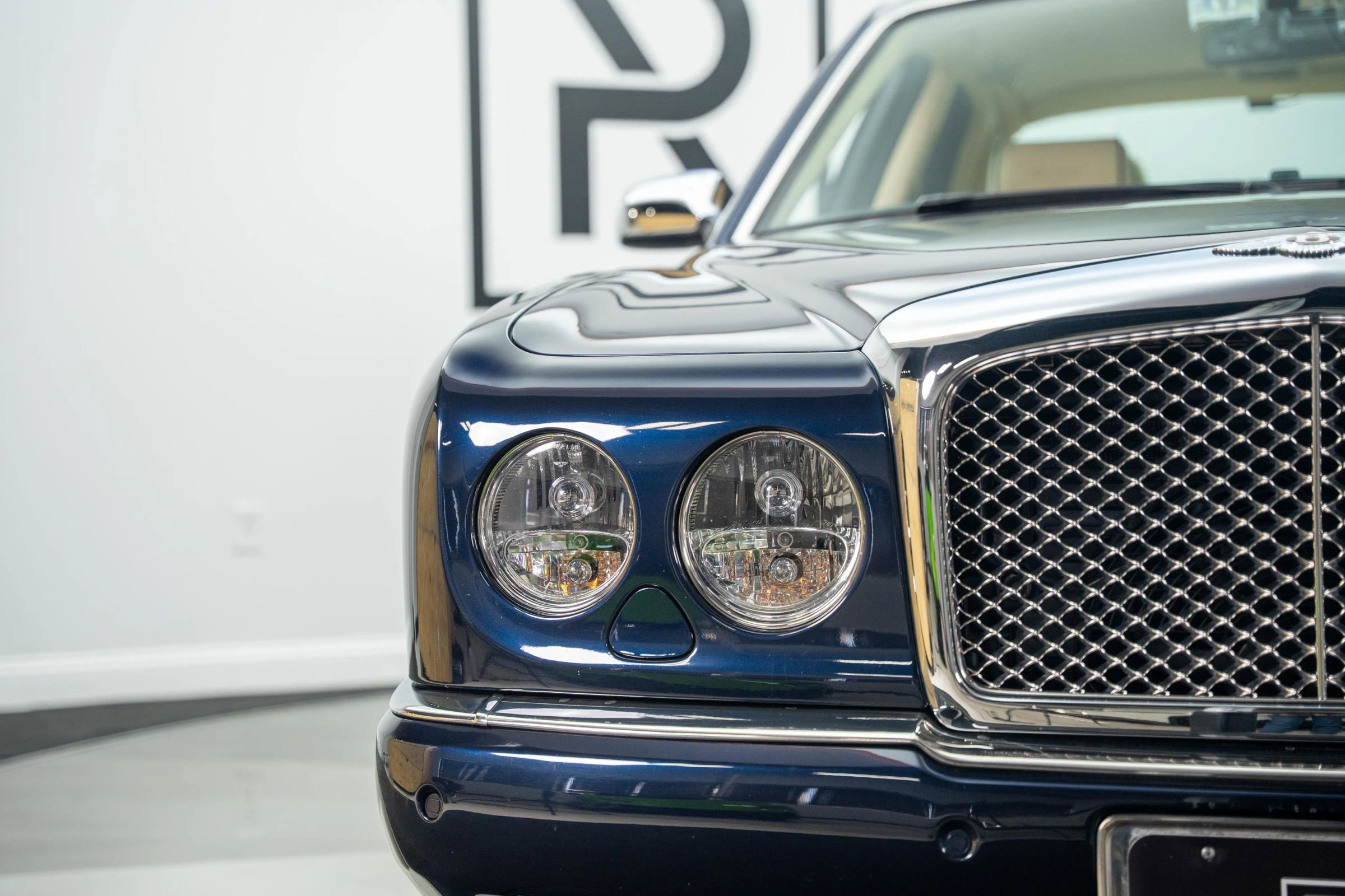 Used 2009 Bentley Arnage R image 16