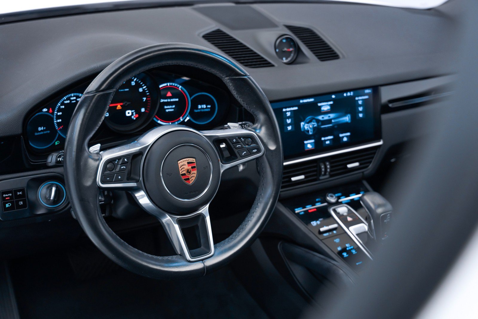 Certified 2020 Porsche Cayenne AWD/4WD image 16