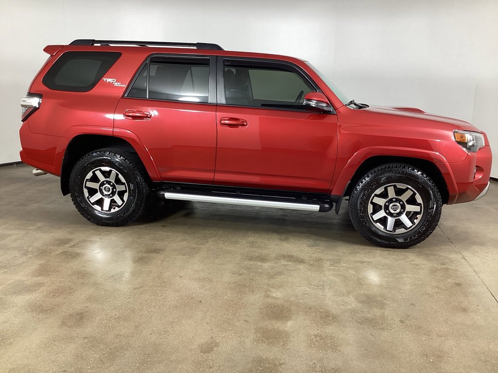 Used 2021 Toyota 4Runner TRD Off-Road Premium w/ Moonroof Package AWD/4WD image 4