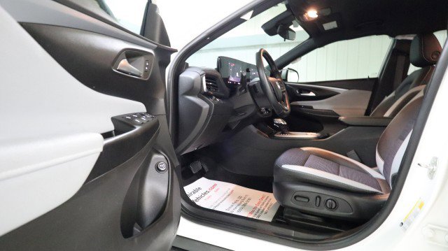 Used 2024 Buick Envista Preferred w/ Convenience I Package image 9