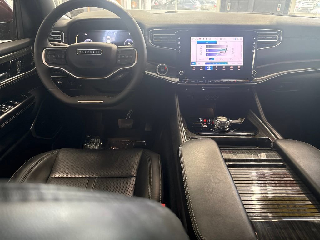 Used 2022 Jeep Wagoneer Series II AWD/4WD image 14