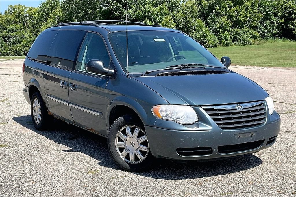 Used 2005 Chrysler Town & Country Touring