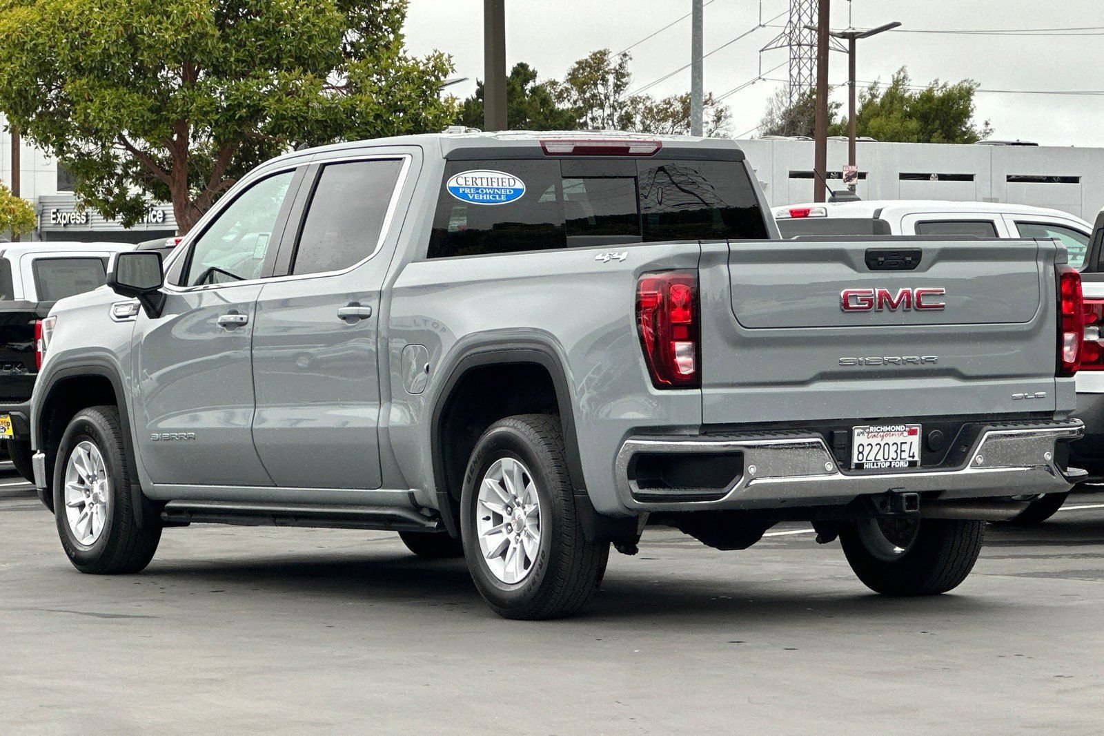 Used 2025 GMC Sierra 1500 SLE w/ Preferred Package AWD/4WD image 8